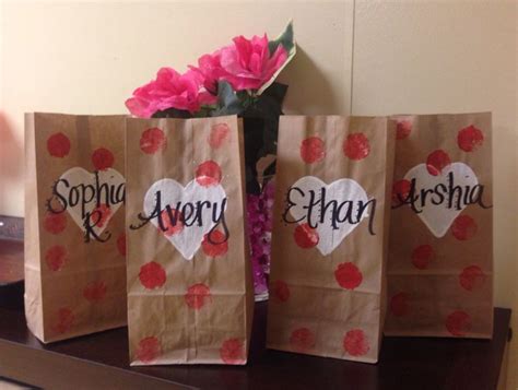 A Cheap And Cute Way To Decorate Bags For The Kids Valentines At