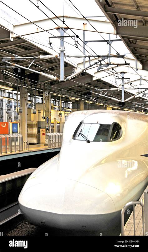 Tokaido Shinkansen Hi Res Stock Photography And Images Alamy