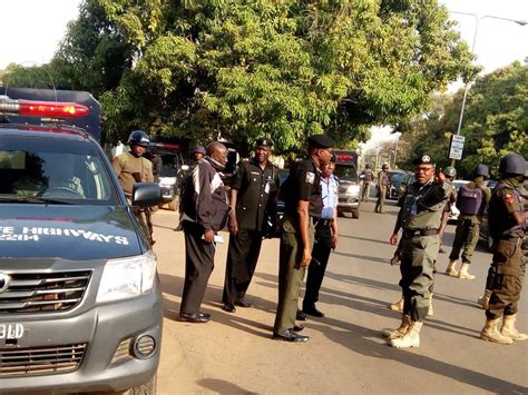 Police Apprehend 10 For Traffic Robbery In Lagos OsunDefender