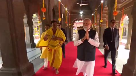 PM Modi Offers Prayers At Shree Kalaram Mandir In Nashik The Daily