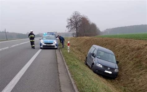 Wypadek Na DK 10 W Powiecie Lipnowskim Kobieta I Dziecko Trafili Do