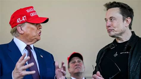 Após pressão Trump considera venda do TikTok para Elon Musk