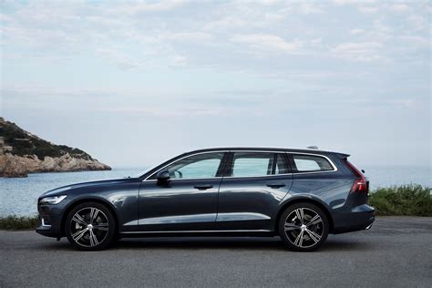 New Volvo V60 D4 Inscription Denim Blue - Volvo Cars Global Media Newsroom