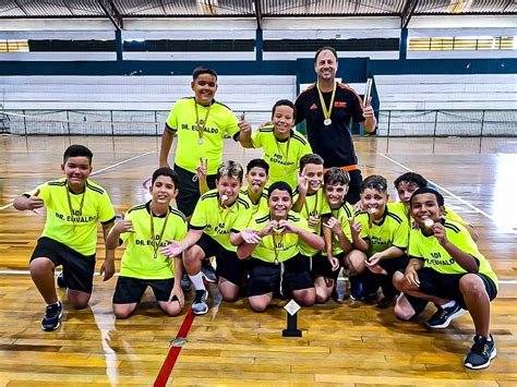 Campeonato Municipal Escolar: ADI Euvaldo vence no basquete masculino ...