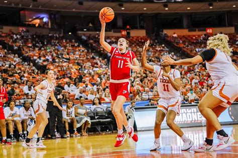 Fairfields Lou Lopez Senechal Transferring To Uconn Womens Basketball