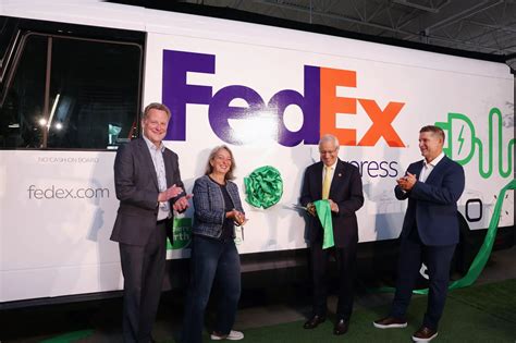 FedEx Express Canada Takes Delivery Of 50 BrightDrop Zevo 600 Vans