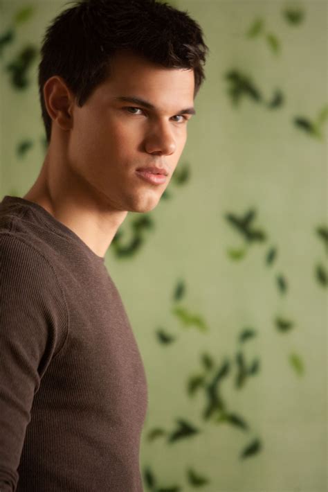 Stunning Jacob In The Twilight Saga Breaking Dawn Part 1 Taylor