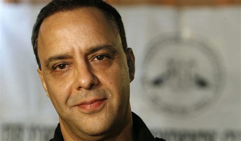 Vidhu Vinod Chopra Net Worth in 2023 - Wiki, Age, Weight and Height ...