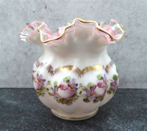 Fenton Peach Crest Charleston Rose Ruffled Edge Hand Painted Vase Gc