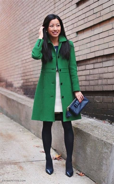 Pin By Loida Vargas On Moda Green Coat Outfit Cool Outfits Coat Outfits