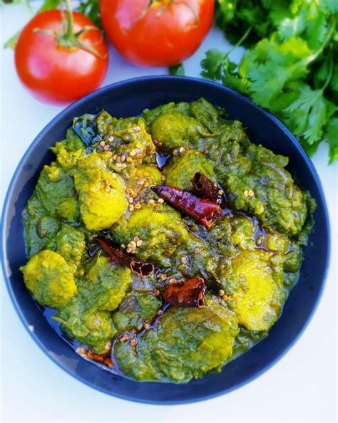 Aloo Palakpotatoes In Spinach Gravy Myspicetrunk Spicy Vegan