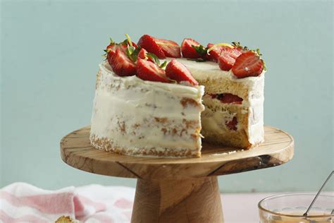 Torta De Frutilla Y Crema Jumbo A La Carta