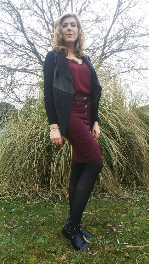 Burgundy Lace And Pencil Skirt Fashion Tights