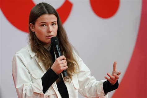 Luisa Neubauer Besucht Greta Thunberg Das Politische Versagen In Der