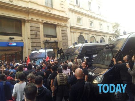 Stop Sfratti Scontri Al Corteo A Roma