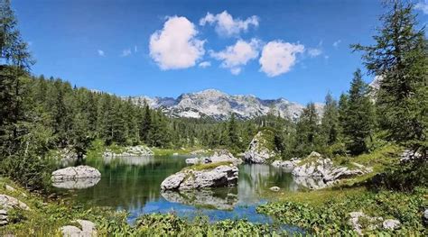 Hike to Crno jezero lake - Go Slovenia