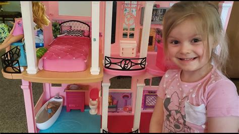 Maisie Tours A Giant Barbie Dollhouse Wbarbie Chelsea Rapunzel And