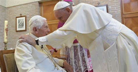 Papa Francesco Su Benedetto Xvi Pregate Molto Malato