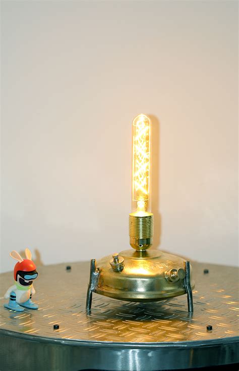 1secondtemps; indus; création; lampe; PRIMUS; vintage; déco; réchaud;