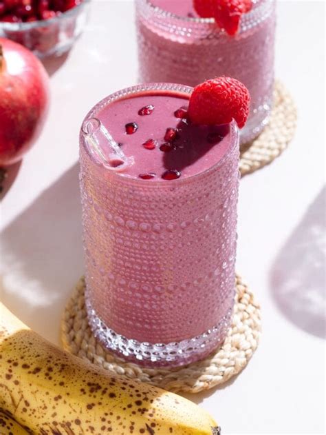 Pink Pomegranate Smoothie The Healthful Ideas