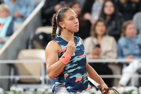 Roland Garros F Diane Parry Sort La Tenante Du Titre Barbora