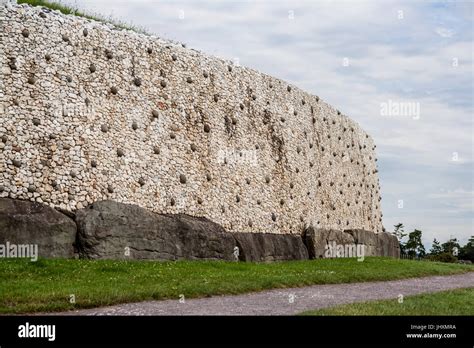 Newgrange Neolithic Stone Age Passage Tomb In Bru Na Boinne In The