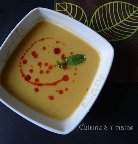 Mercimek Orbasi Soupe Turque De Lentilles Corail Cuisine Mains