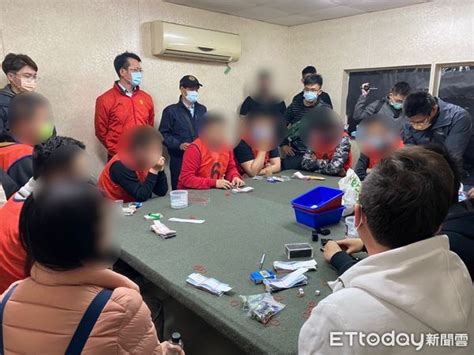 天九牌職業賭場隱身鐵皮屋 永康警一舉查獲主持人與賭客20人 Ettoday地方新聞 Ettoday新聞雲