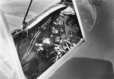 Asisbiz Factory fresh Spitfire Mk IIa cockpit England 1941 web 01