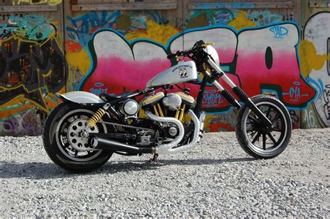 FEATURE – MOON CUSTOM SPORTSTER CHOPPER - JUST BIKES