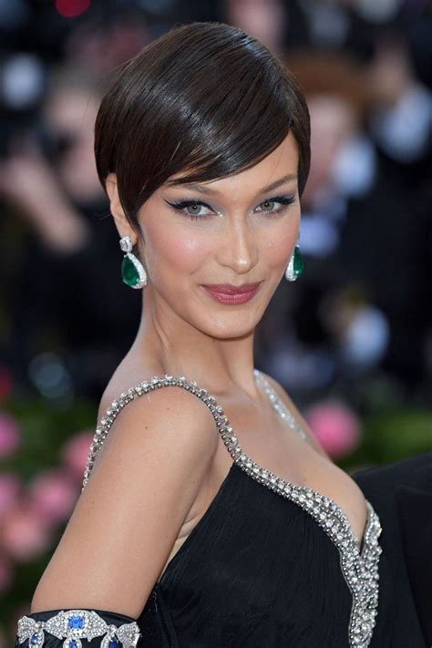 Coiffure Tendance Bella Hadid Nous Montre Comment Porter La Coupe