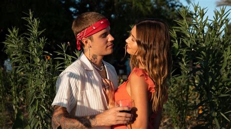 Das Beste So S Gratuliert Hailey Bieber Ihrem Justin