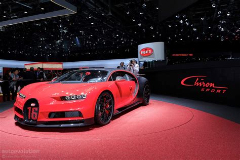 Bugatti Chiron Gets Arctic Wrap in Psychedelic Rendering - autoevolution