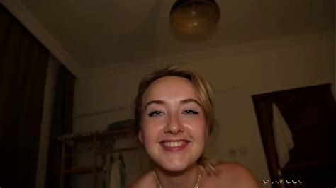 Intense Sextape With Cute Blonde On Vacation XNXX