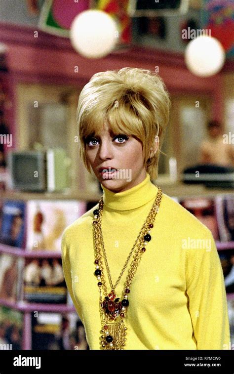 GOLDIE HAWN, CACTUS FLOWER, 1969 Stock Photo - Alamy