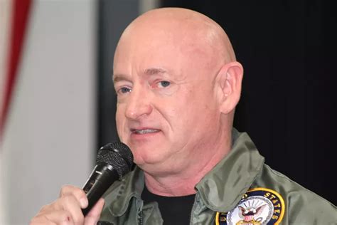 Arizona Veterans Rally Behind Democrat Mark Kelly Ahead of Midterm