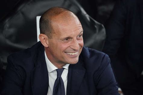 Allegri Contro La Juventus Il Tecnico Non Accetta Il Licenziamento Per