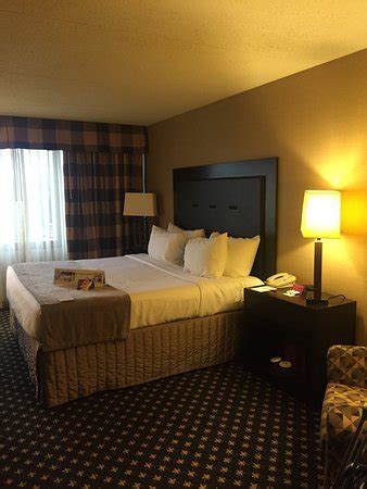 Crowne Plaza Indianapolis Airport $111 ($̶1̶4̶0̶) - UPDATED 2018 Prices & Hotel Reviews - IN ...