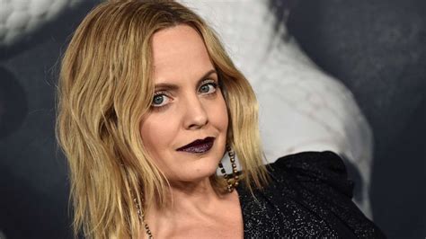 'American Beauty' actress Mena Suvari opens up about postpartum ...