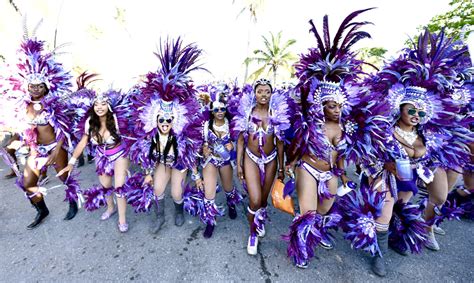 Junkanoo Festival El Evento Más Colorido De Las Bahamas Inout Viajes