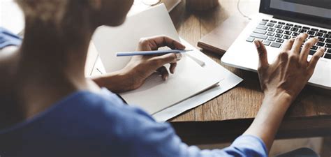 how to become a journalist