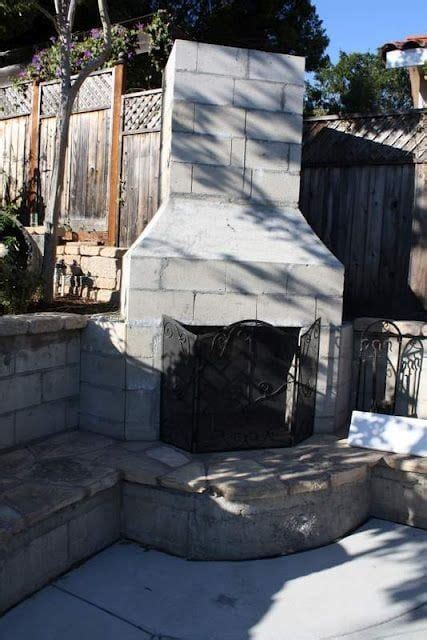 Creative Ways To Use Cinder Blocks Cinder Block Fire Pit Diy