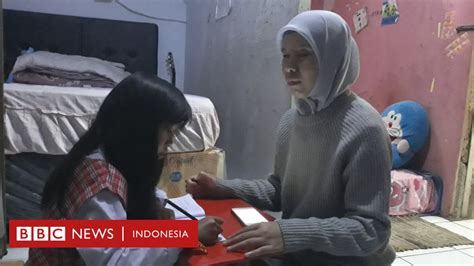 Covid 19 Kisah Ibu Tunanetra Dampingi Anak Bersekolah Daring Selama