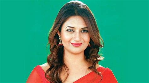 Divyanka Tripathi Biography In Hindi Information History दिव्यांका