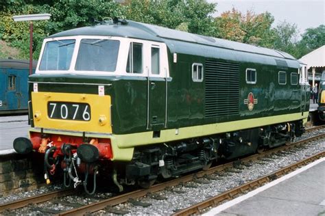 Br Class 35 No D7076 Electric Locomotive Locomotive British Rail