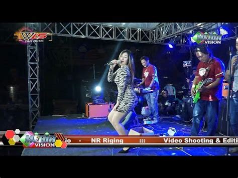 Dinding Pemisah Ratu Famelia Wls Pro Music Live Ngampel