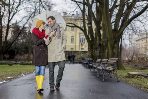 Romantic Couple Walkin In The Rain Stock Photo - Image: 43282126