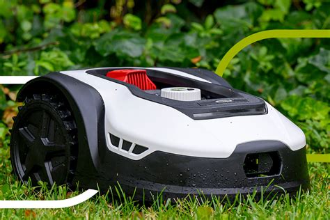 Ama Cresce La Gamma Outdoor Presentati I Nuovi Robot Rasaerba Freemow