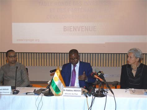 Actuniger Table Ronde Des Ptf Paris Le Niger Esp Re Lever Pr S De