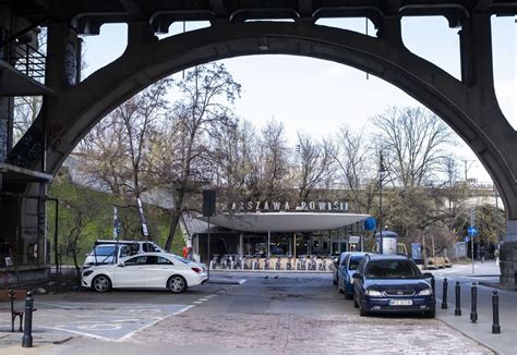 Tajemnicza i mroczna Warszawa w hicie HBO W tych miejscach kręcono